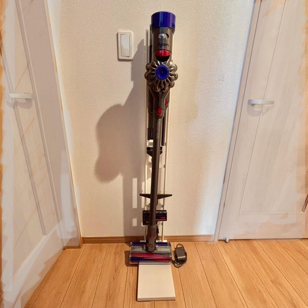 Dyson V8 Fluffy+ スタンド付
