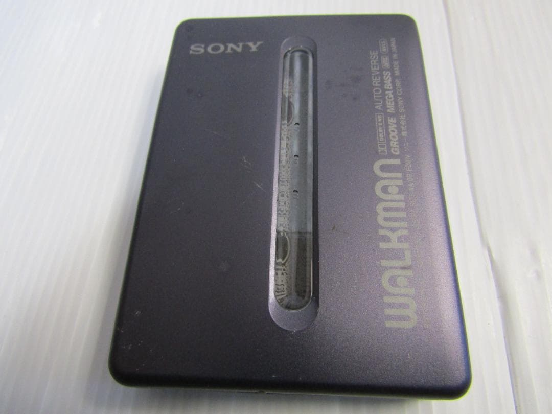 B0629 SONY カセットプレーヤー( 3セット) ジャンク