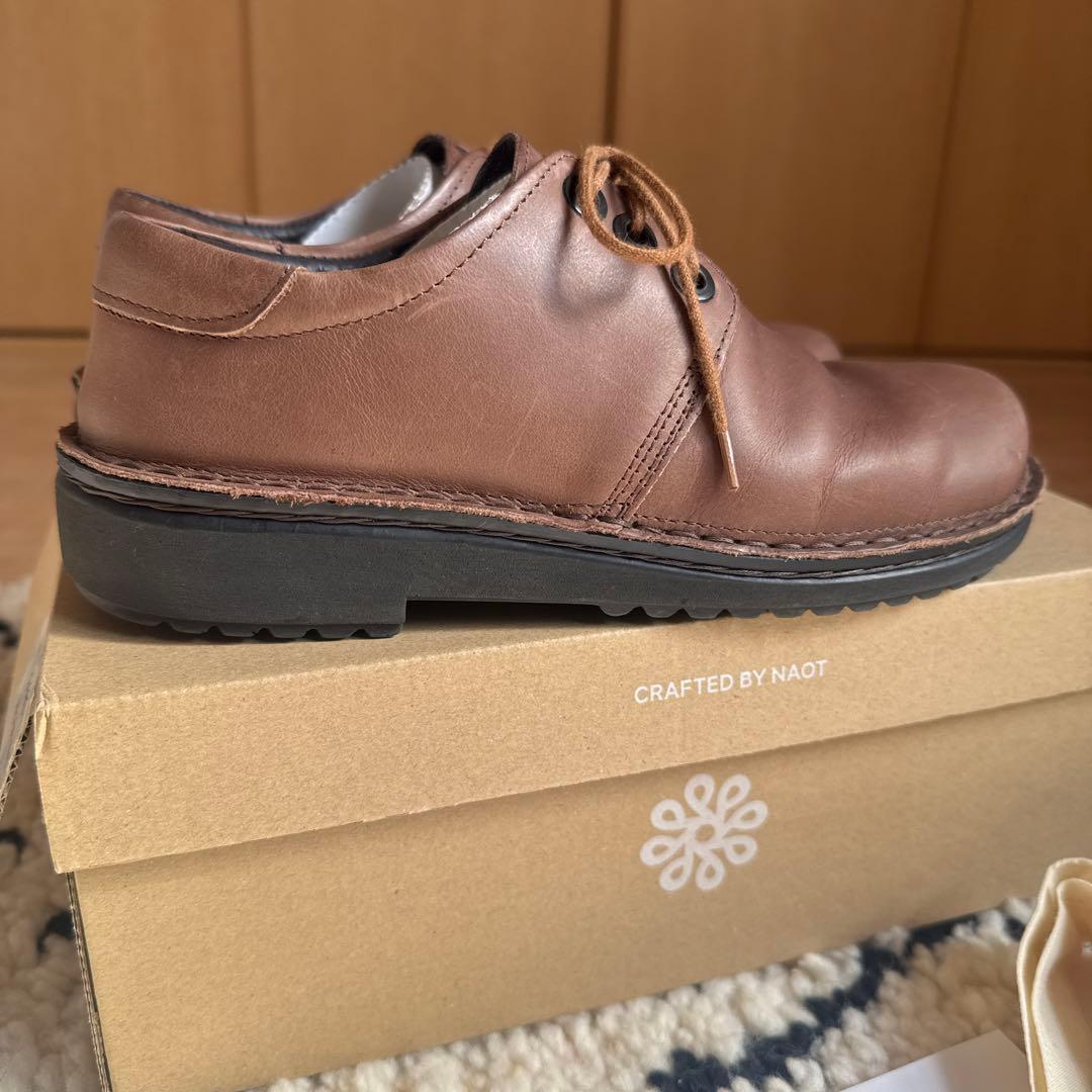 NAOT ダニエラ 37 ブラウン NUBUCK ミルクチョコレートのような色