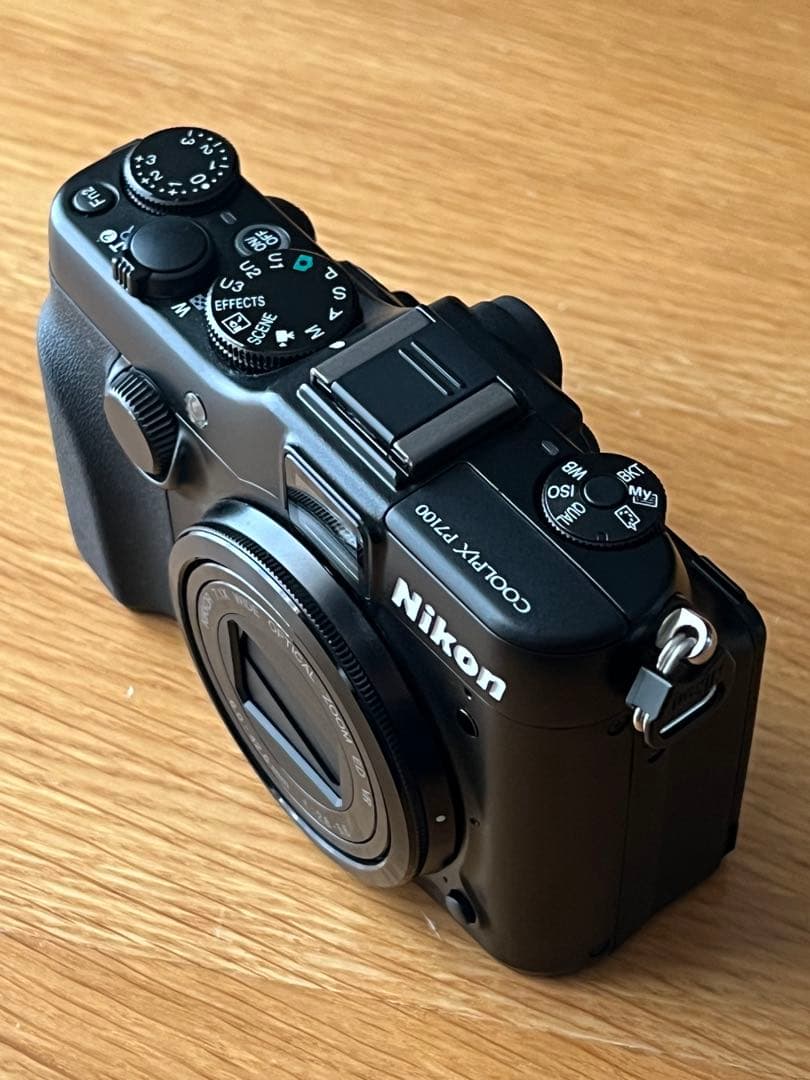【Nikon COOLPIX P7100】コンパクトデジタルカメラ