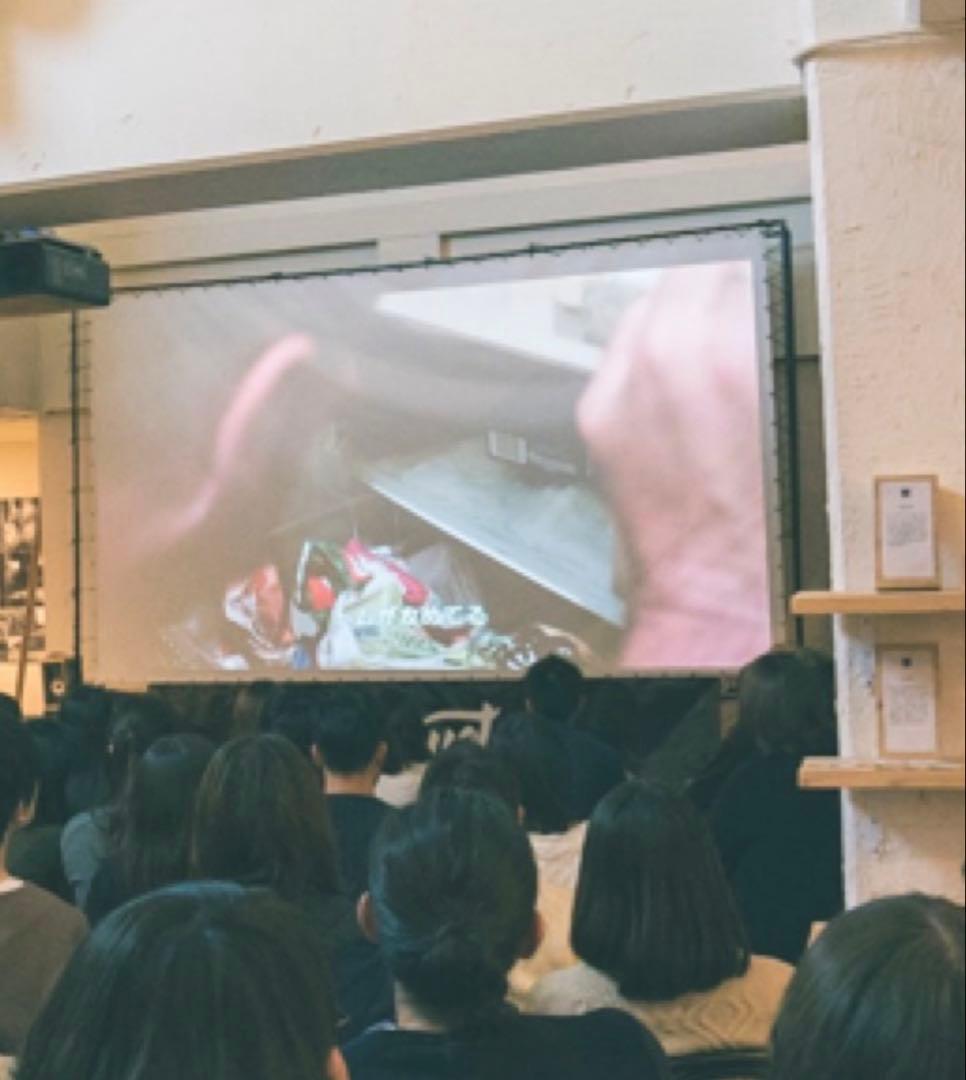 投影スクリーン（業務用）170インチ