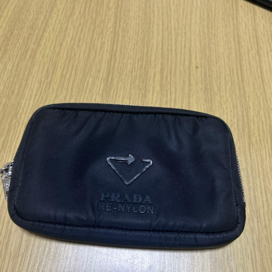 PRADA RE-NYLON ブラック 長財布