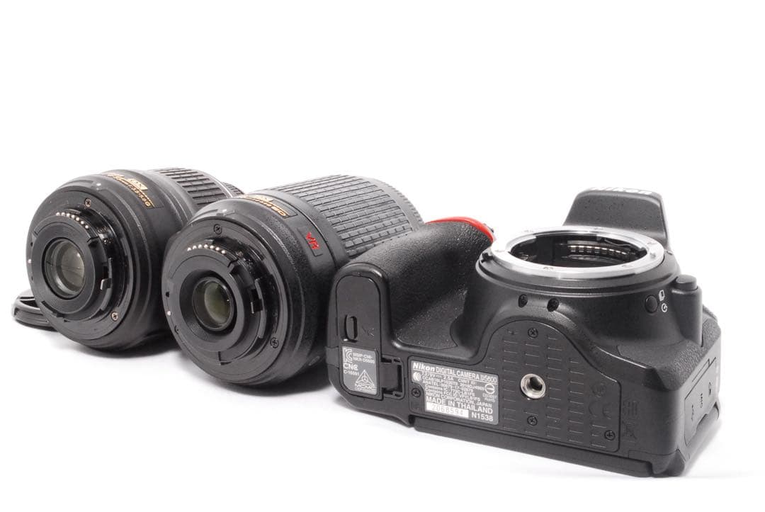 ❤️Nikon D5600 ダブルズームキット❤️一眼レフカメラ❤️手ぶれ補正付き❤️