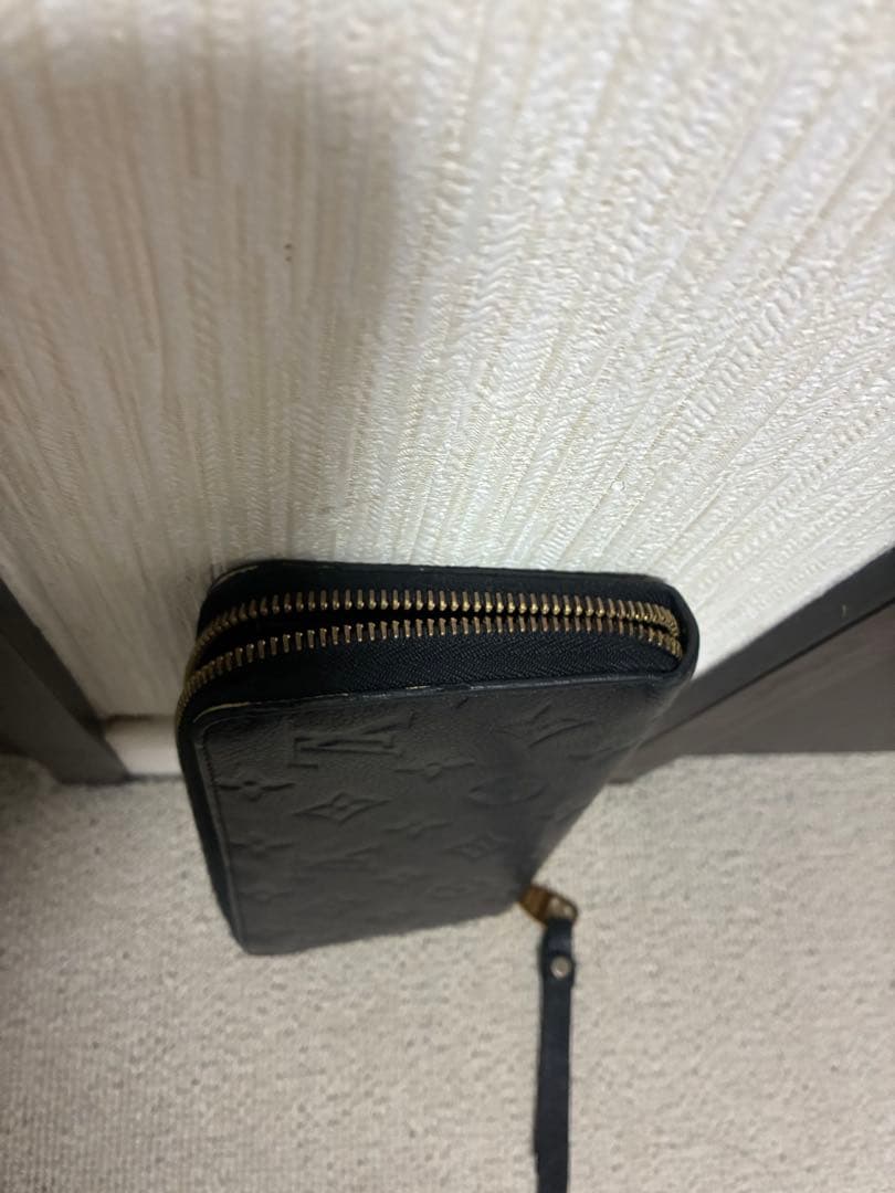 Louis Vuitton ブラックレザー長財布