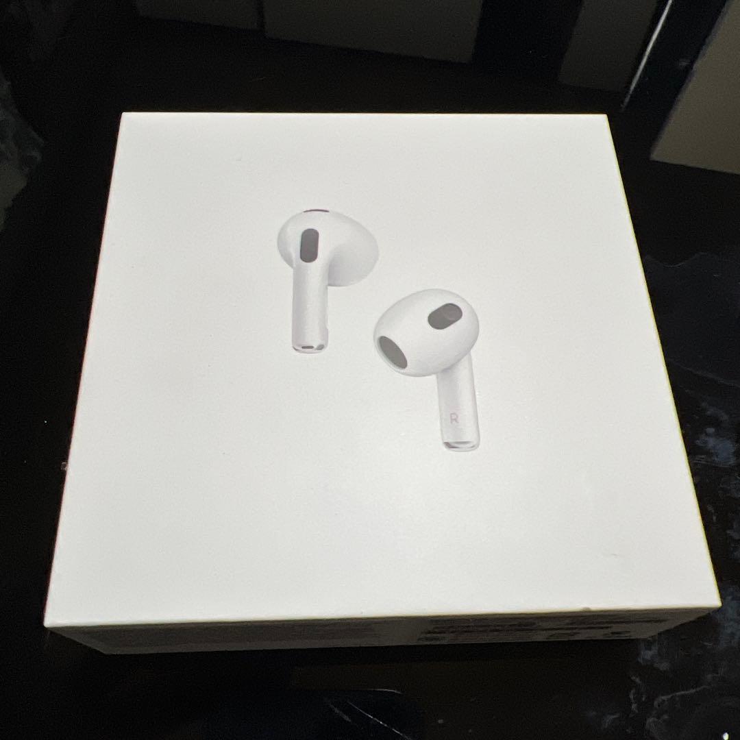 AirPods3rd本体 ホワイト 充電ケース付き