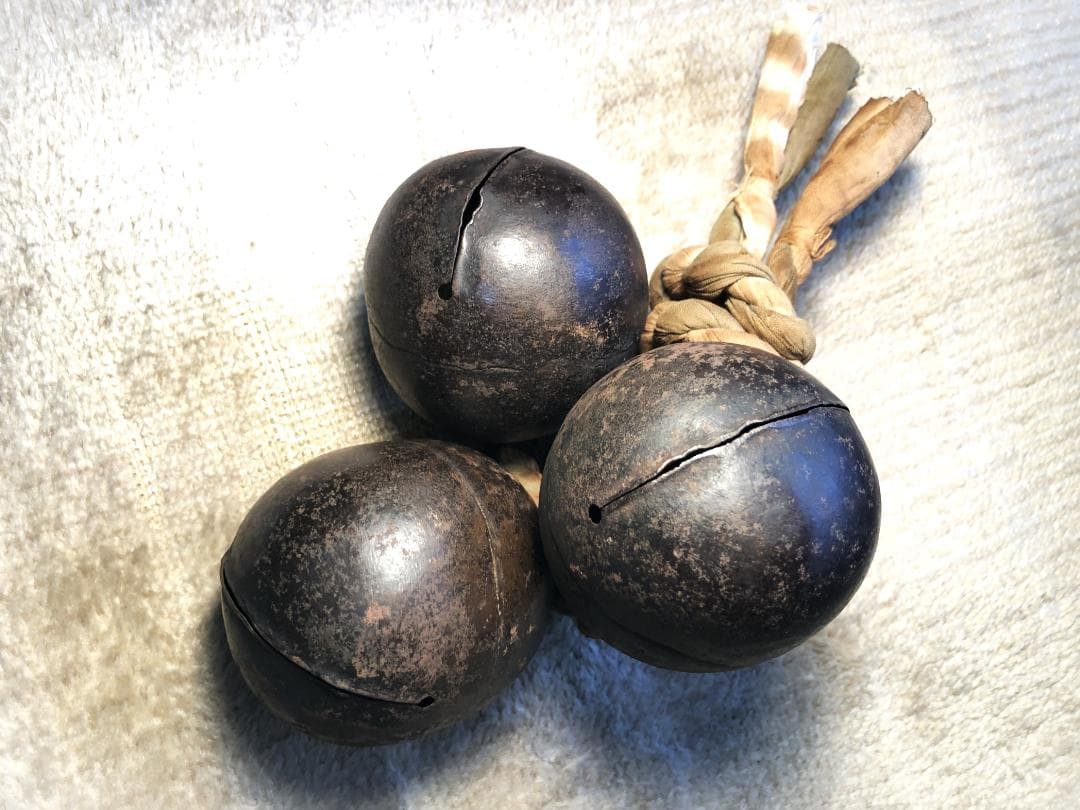 【 大型鉄鈴/馬鈴 】　３連　室町時代　約10～11ｃｍ