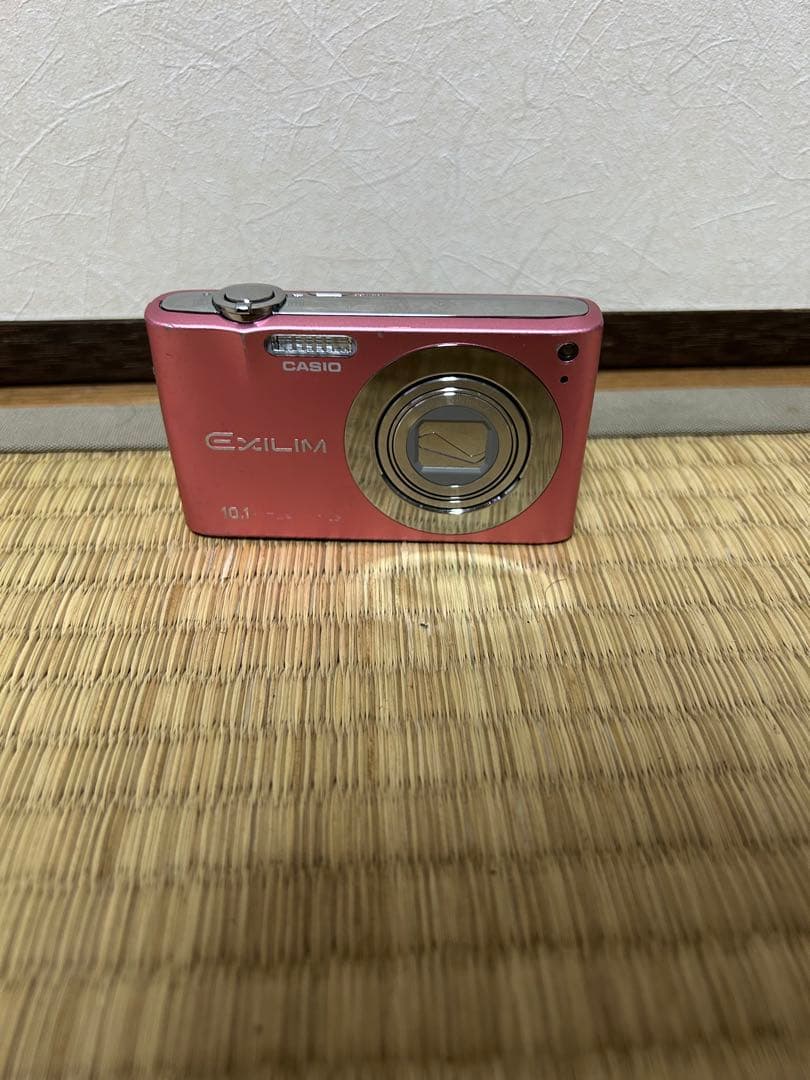 CASIO カシオ　デジタルカメラ　デジカメ　EX-Z100