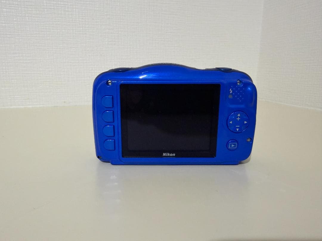 ニコン　Nikon COOLPIX S33 青 防水カメラ