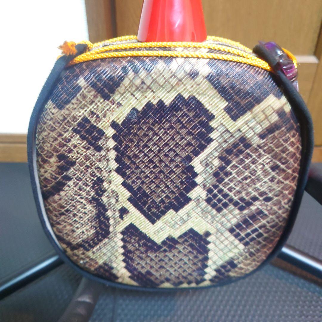 沖縄三線 人工皮 三味線 合皮 ヘビ皮柄 ⚠️漆剥がれ有ります　オマケでケース付