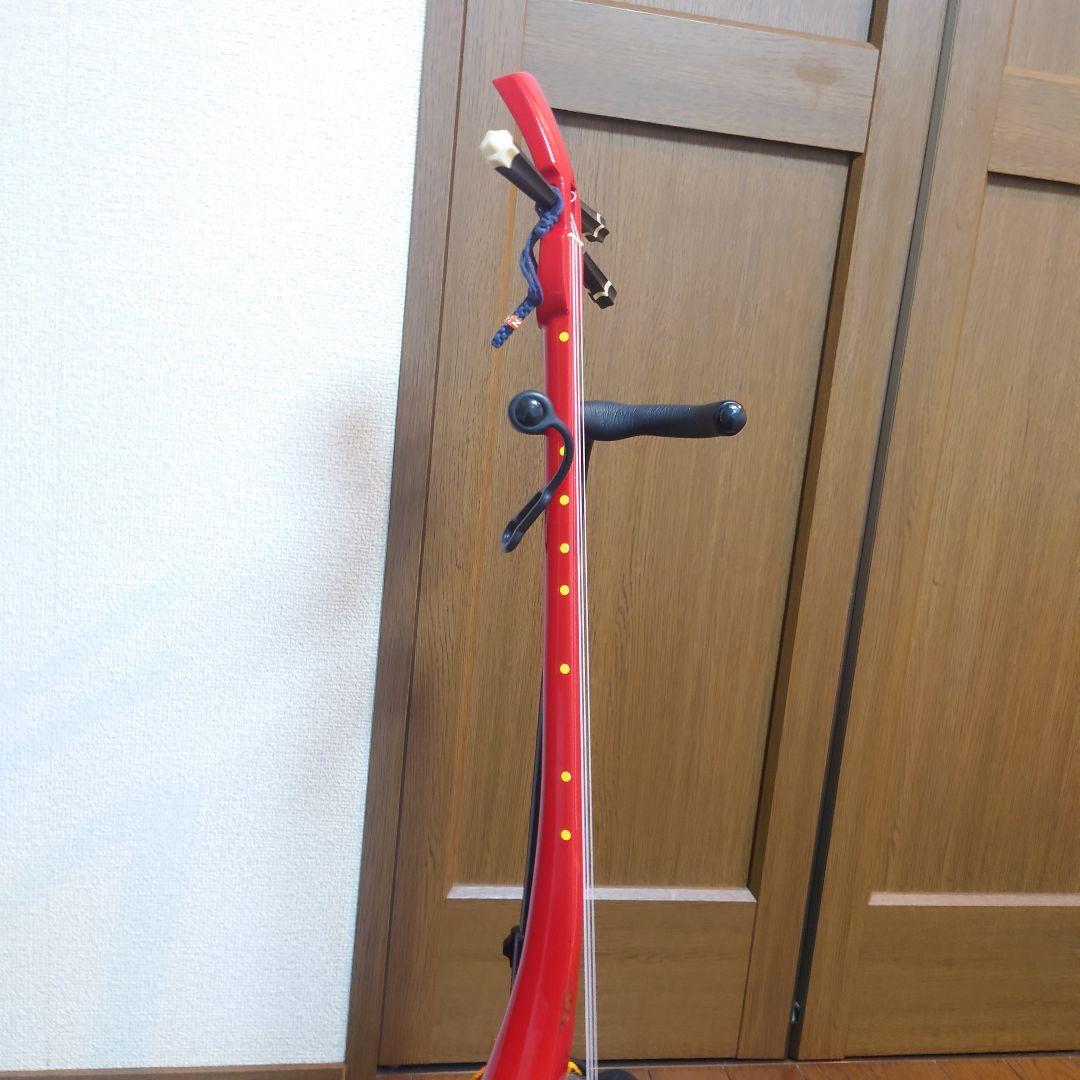 沖縄三線 人工皮 三味線 合皮 ヘビ皮柄 ⚠️漆剥がれ有ります　オマケでケース付