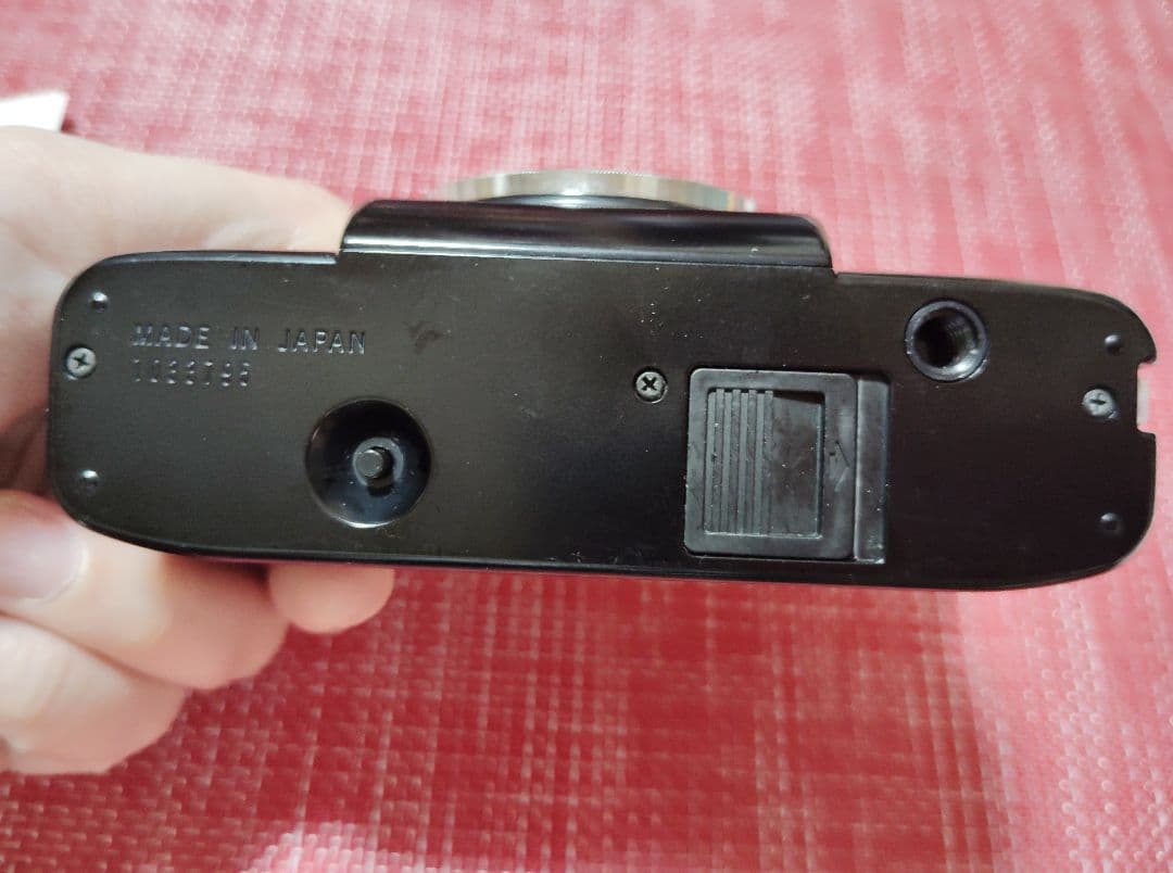 OLYMPUS　PEN EF（赤ベロ）