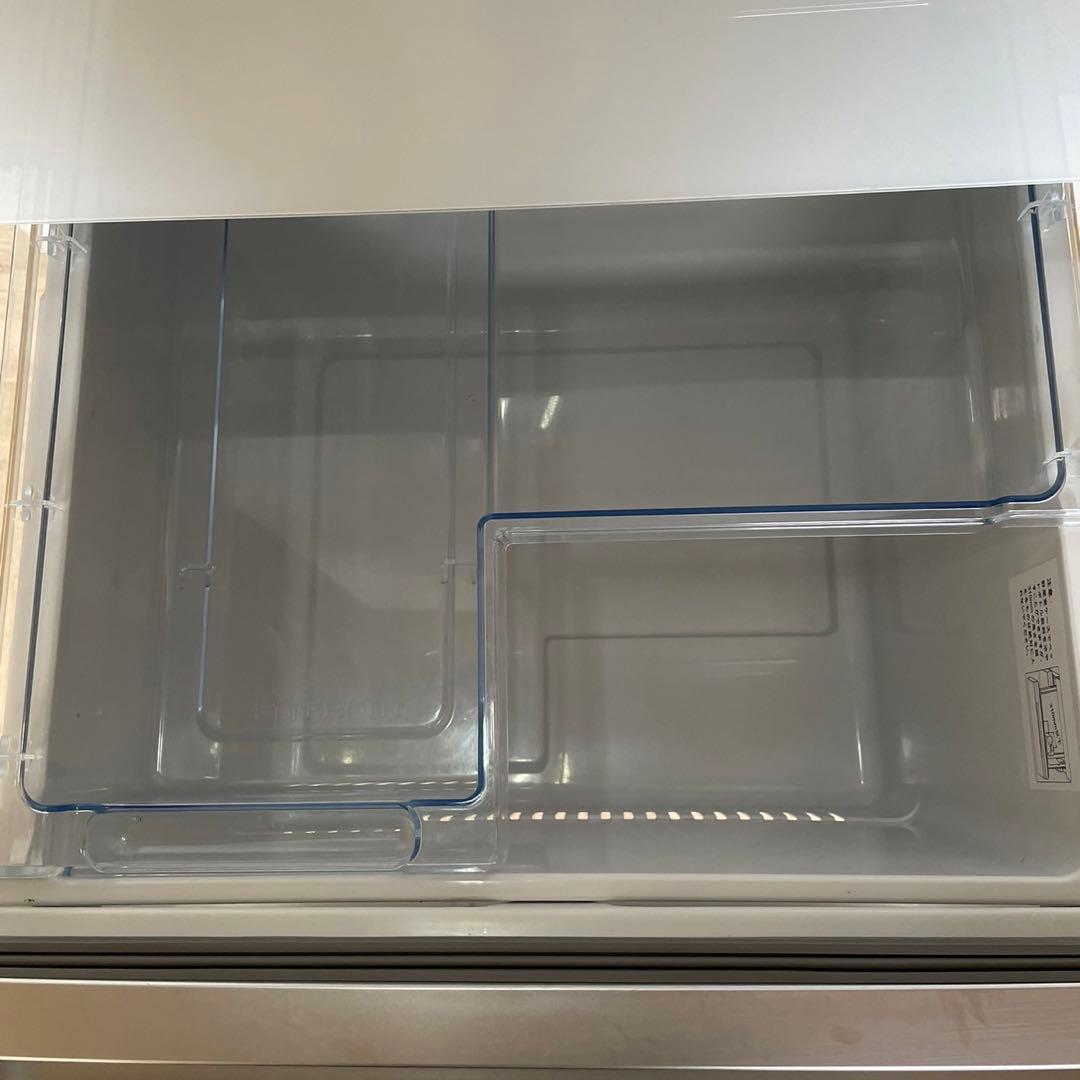 配送設置無料　YAMADA 大型冷蔵庫　319L 最新24年製　大容量