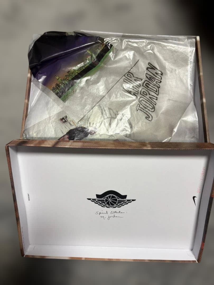 ナイキ エアジョーダン1 レトロ ハイ OG \"ブラックトゥリイマジンド\"