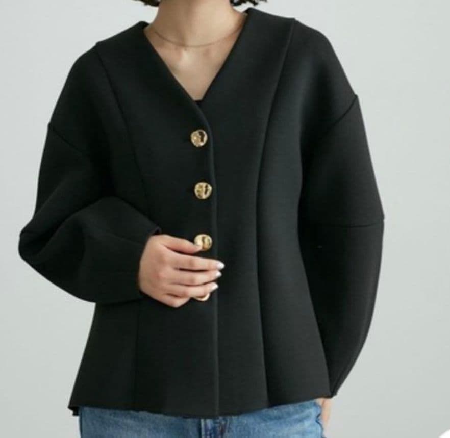 アダムエロペ ミックスボタンペプラムカーディガン ブラック 厚手