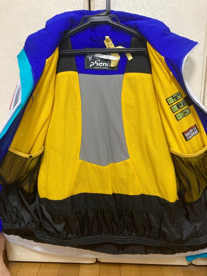 Phoenixのスキーウェア上だけです。