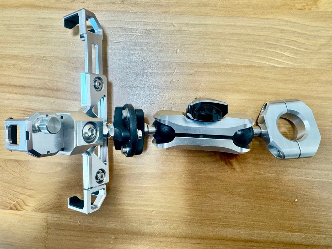 モトコルセ スマホホルダー Z900RS