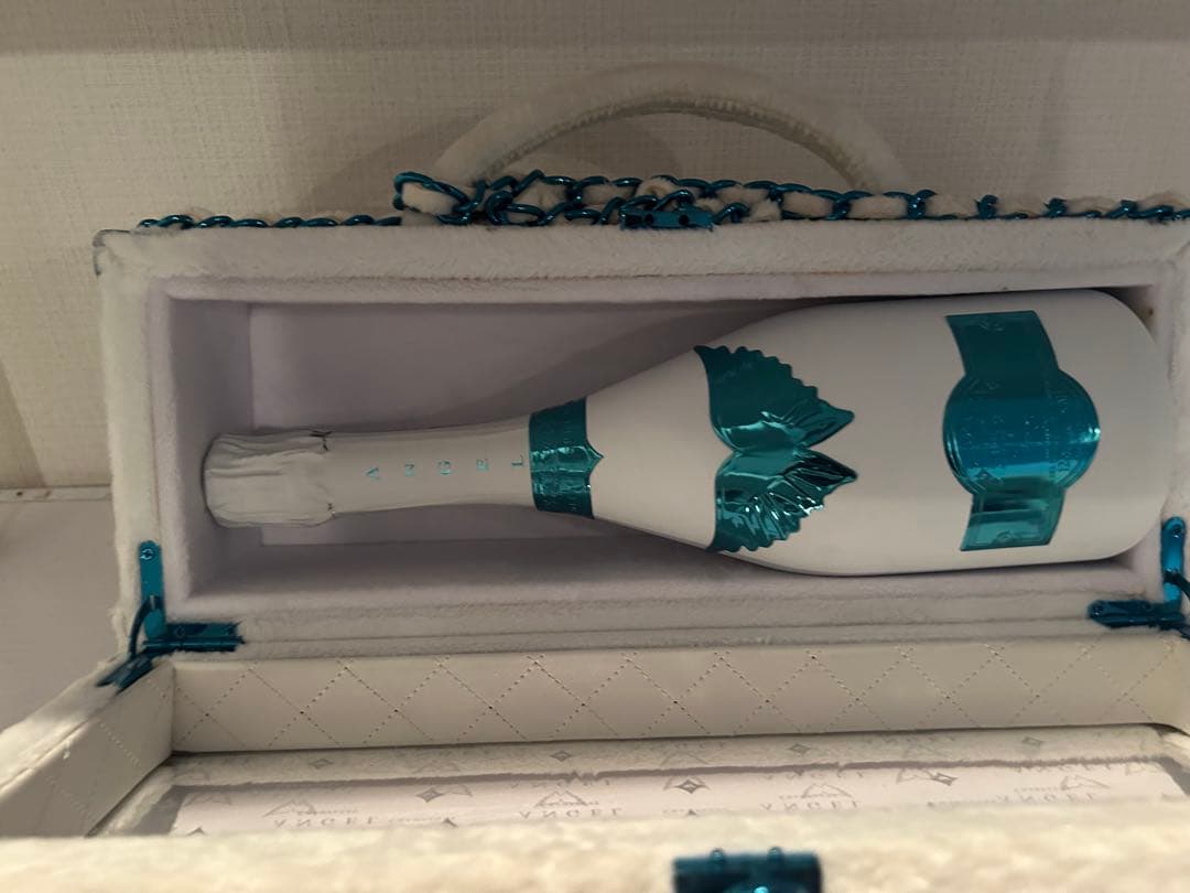 エンジェルシャンパン　ホワイトデー　ファー