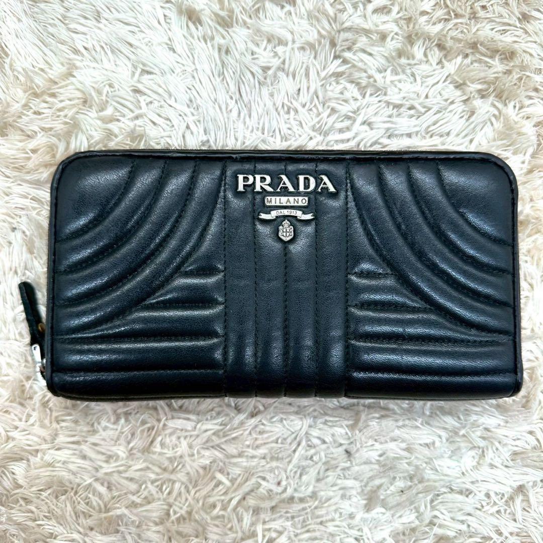 【美品】プラダ 長財布 ラウンドファスナー ブラック ダイアグラム シルバーロゴ