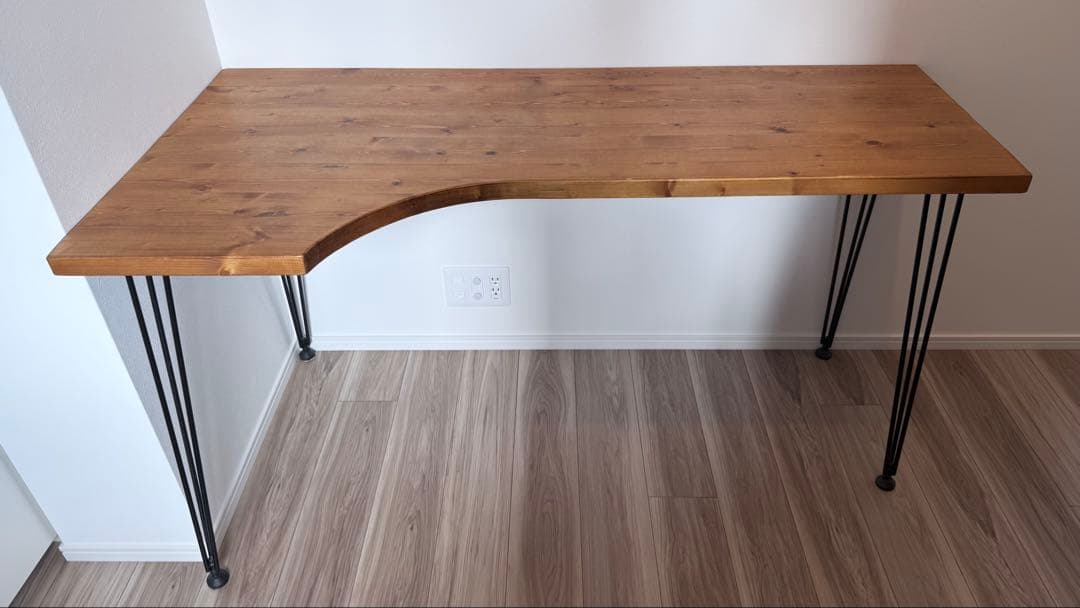 美品 木製カウンターテーブル カーブデザイン