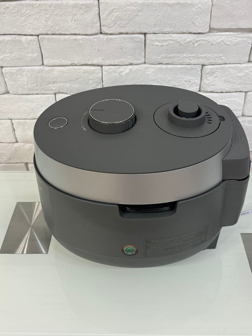 【東京都23区内は送料無料】cuckoo 圧力　無力　炊飯器　玄米　CRP