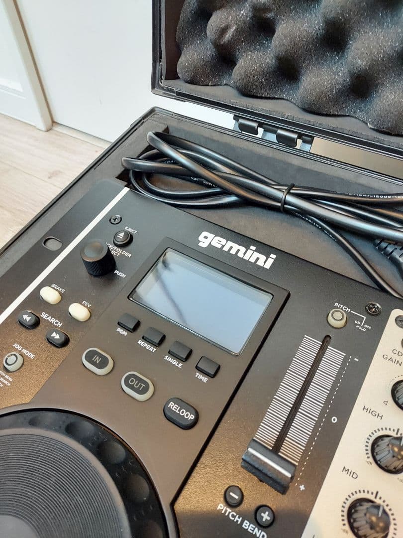 GEMINI/ジェミナイ CDM-3650 MP3/CD ミキシング・コンソール