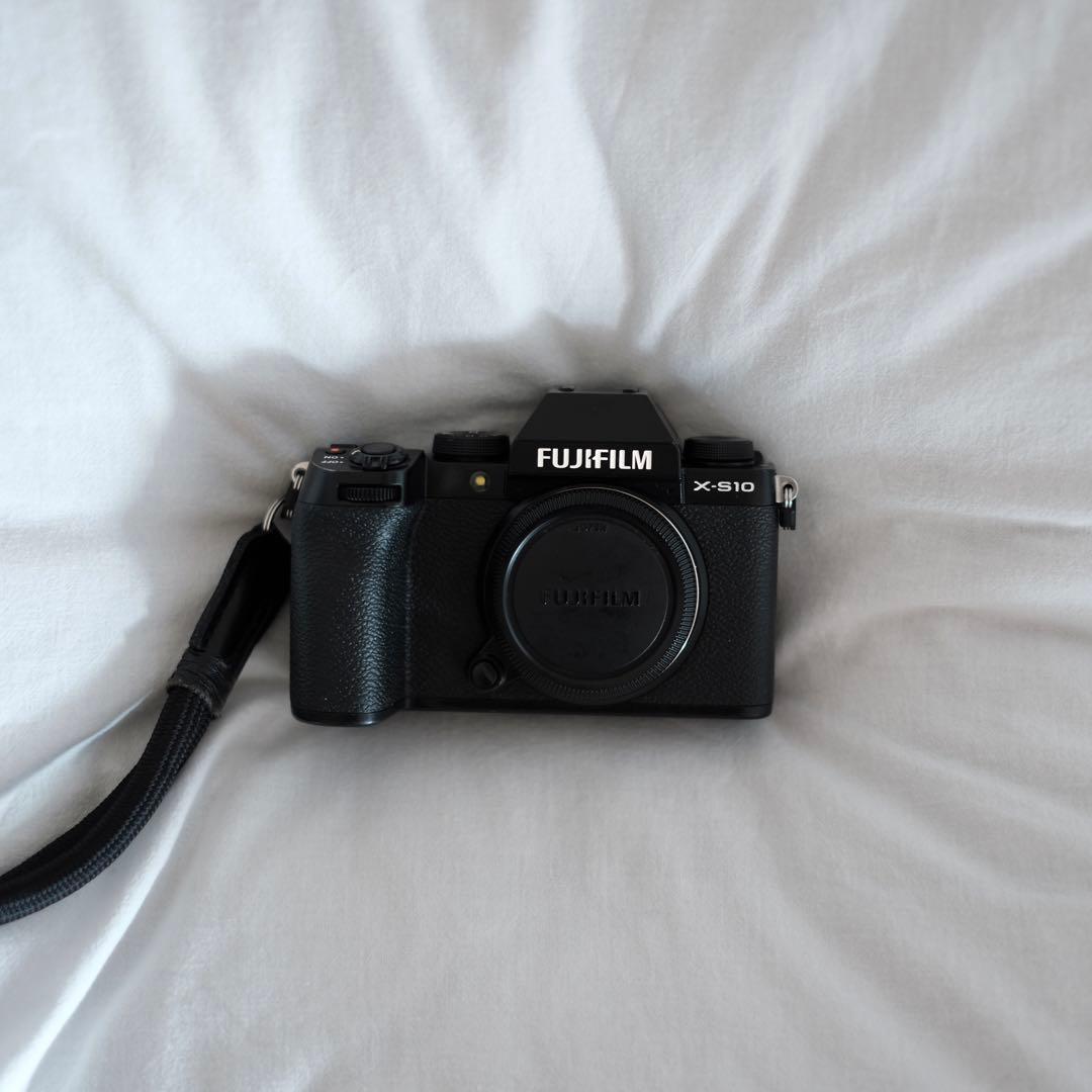 【中古】FUJIFILM / X-S10（本体及び一部付属品のみ）