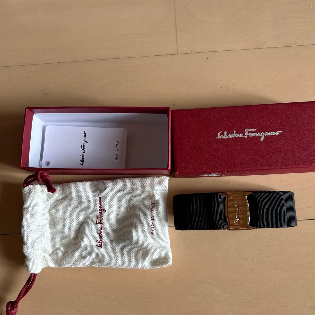 Salvatore Ferragamo ブラックヘアアクセサリー