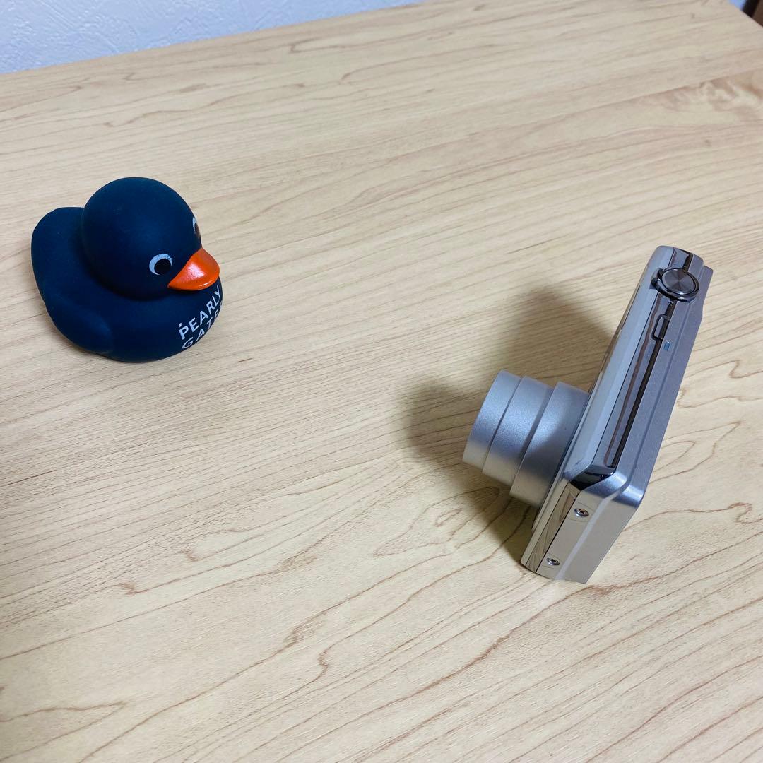 CASIO EXILIM EX-ZS6 デジカメ　デジタルカメラ　カシオ