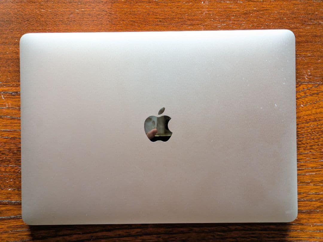 【美品】Apple M1 MacBook Air 8GBメモリ 512GBSSD