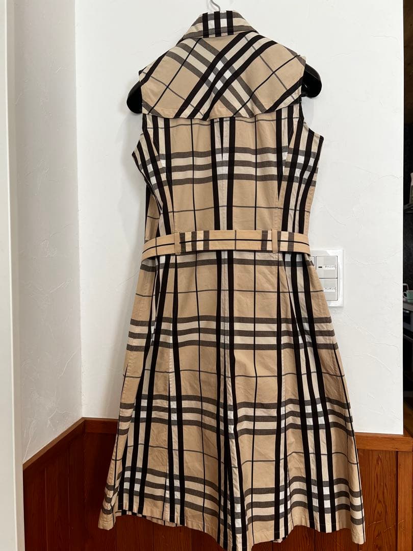 ミ*ン様 BURBERRY ノースリーブチェックワンピース 40