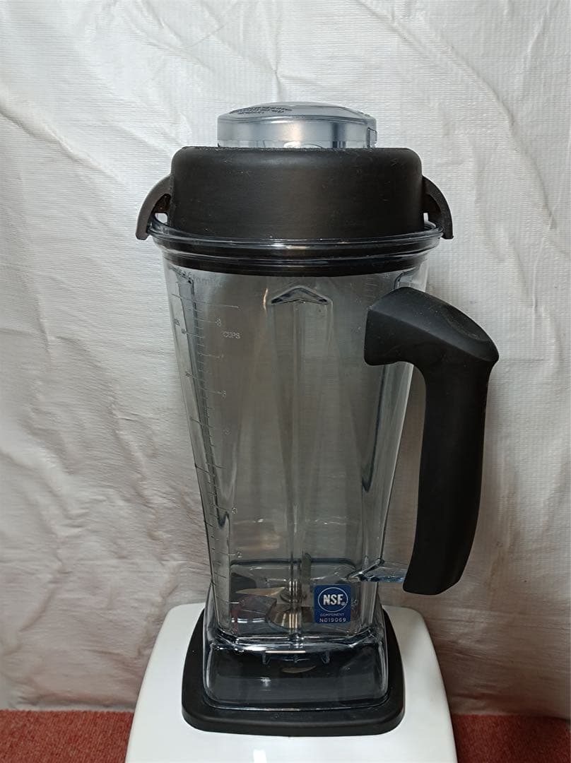 【八3302】バイタミック　ミキサー　VMO111 容量2,000ml