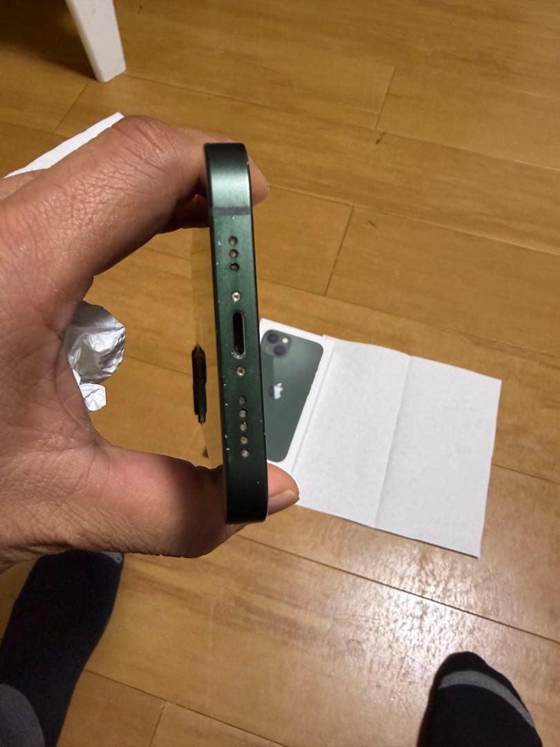 Apple iPhone 13 グリーン 本体 充電差し込み口に不具合有要交換