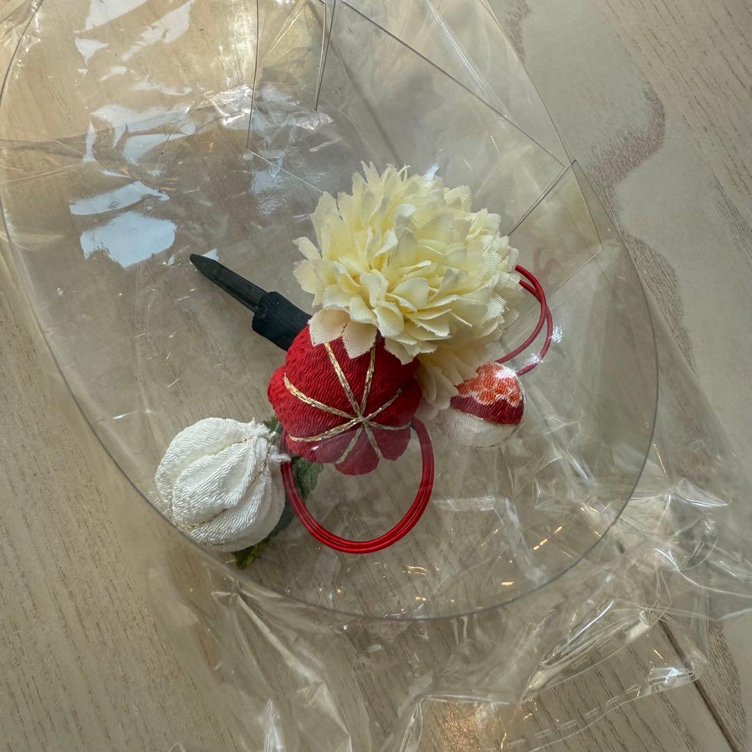 値下げ★赤と白の花柄 被布着 スリッポン 髪飾りセット 七五三 女の子 三歳