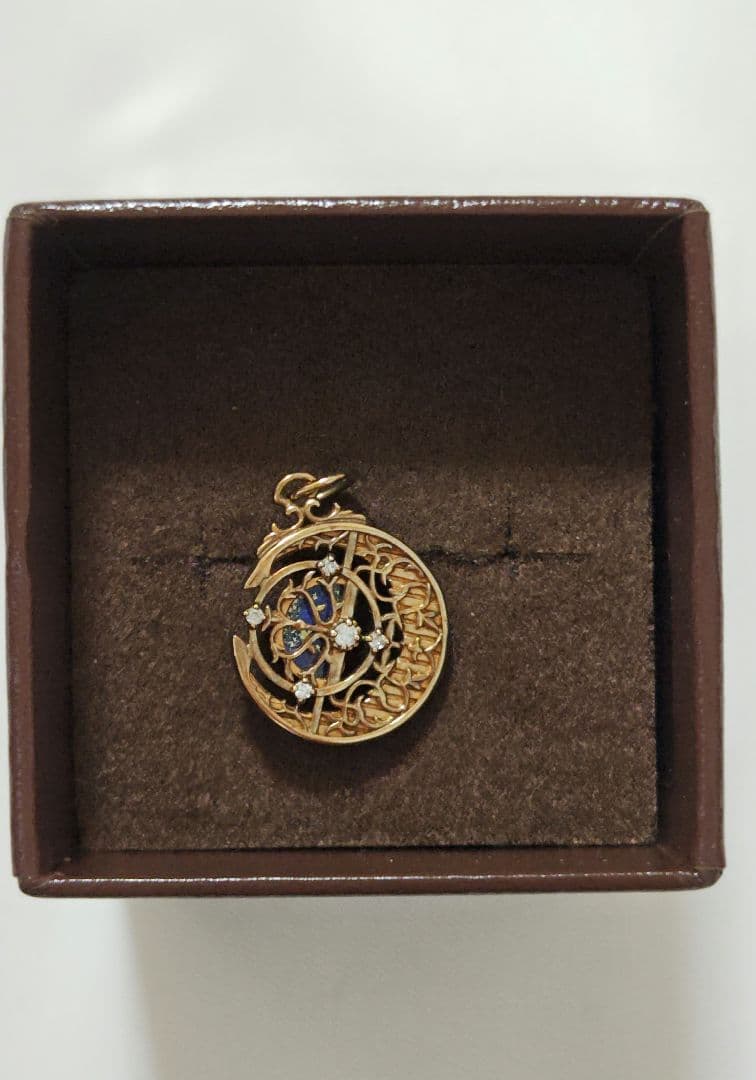 agete K5ラピスラズリチャーム