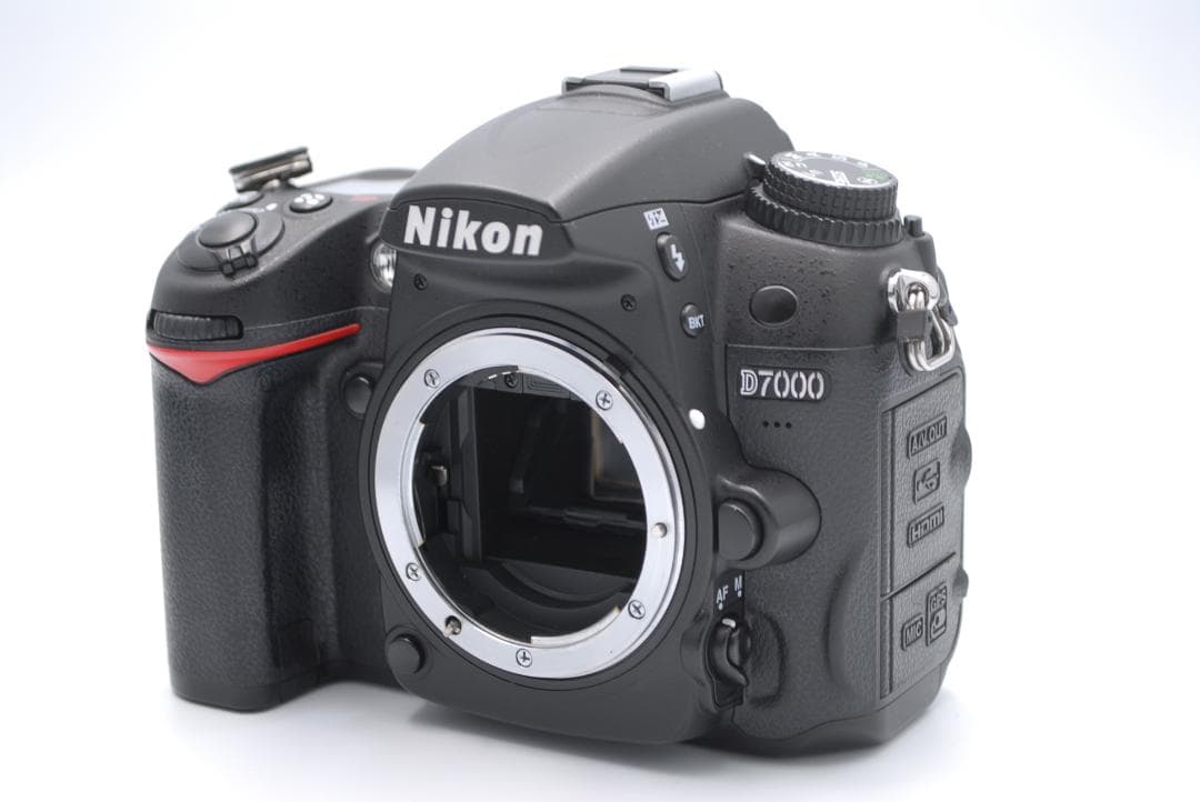 ⭐本格カメラ⭐動作確認済み Nikon D7000 一眼レフ 安心保障付き 美品