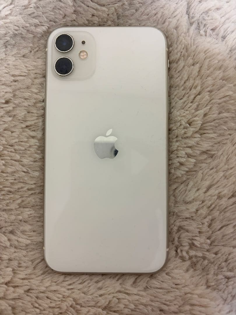 Apple iPhone 11 ホワイト 本体 SiMなし