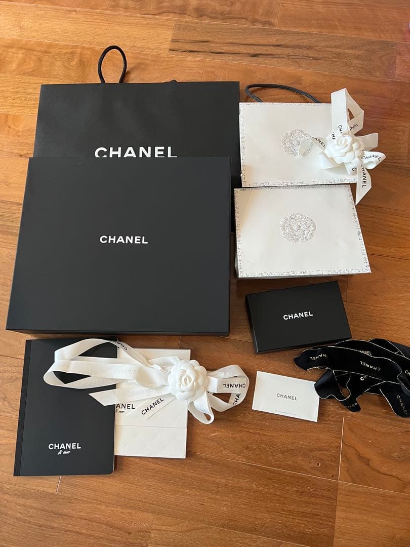 CHANEL 箱　袋　リボン