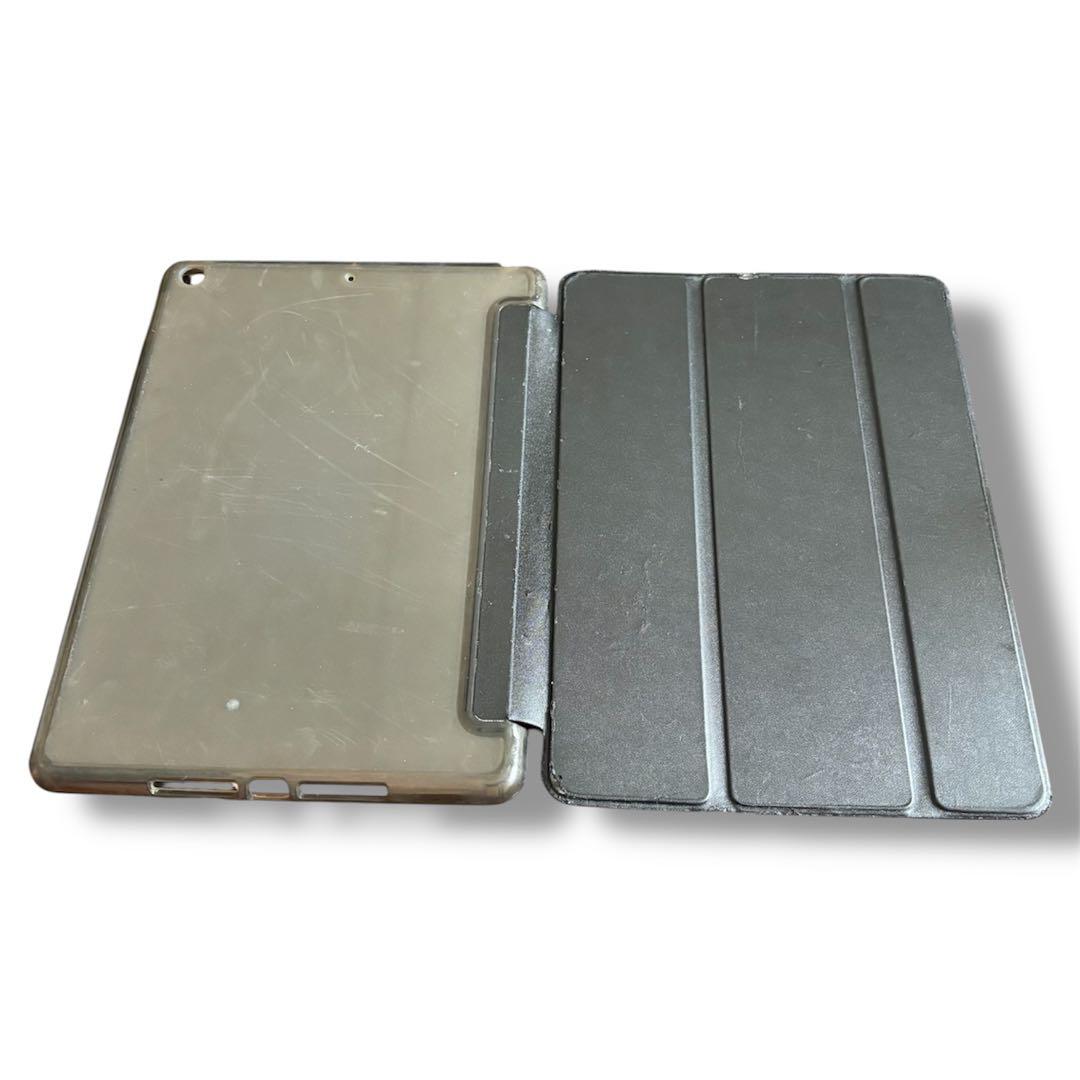 【iPad】第7世代 シルバー Wi-Fiモデル 32GB ケース付き