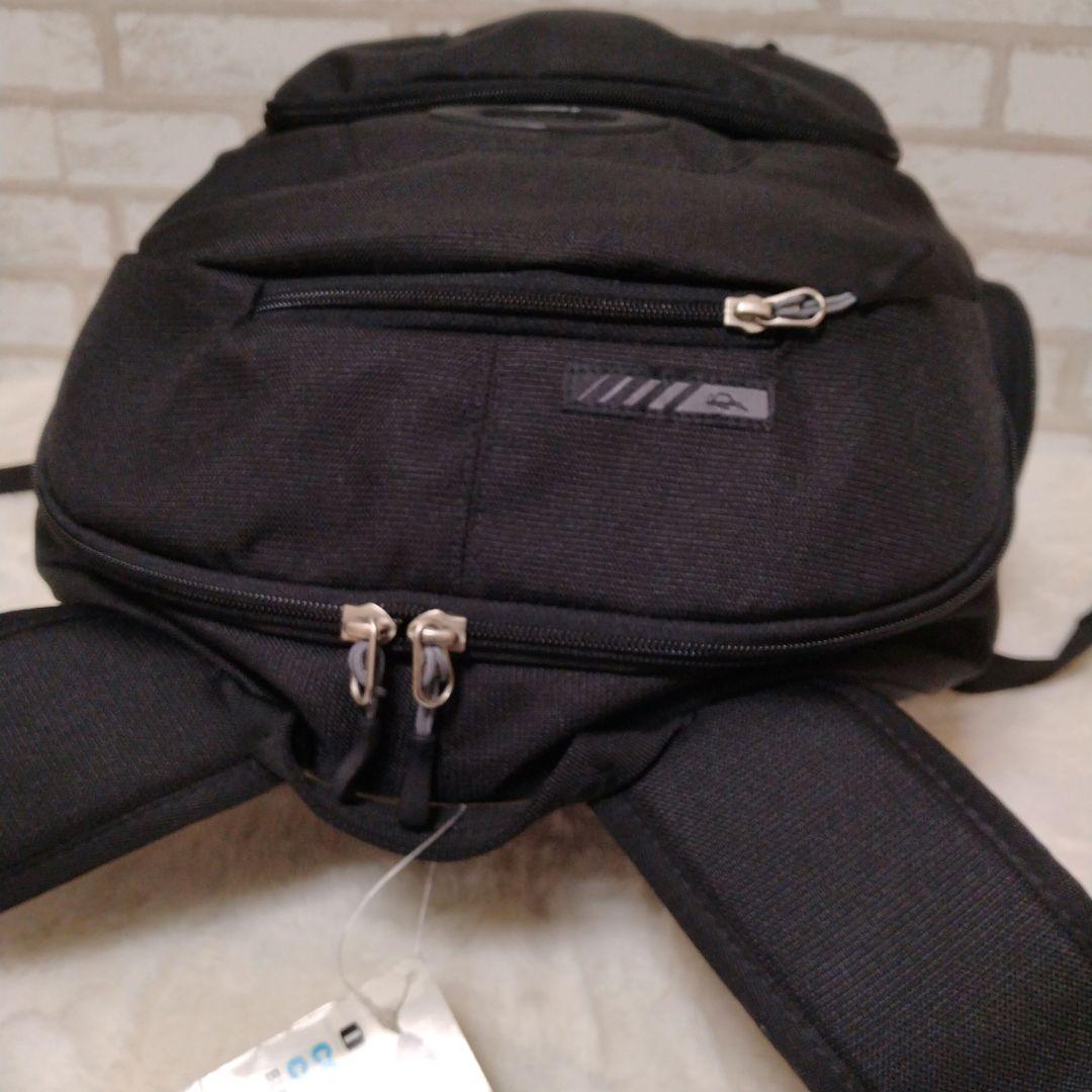 未使用 OAKLEY ノートPCリュックarchive 大容量 マルチポケット