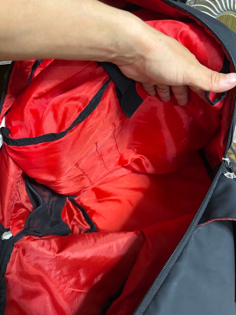 EVERLAST ボクシングバックパック 黒/赤