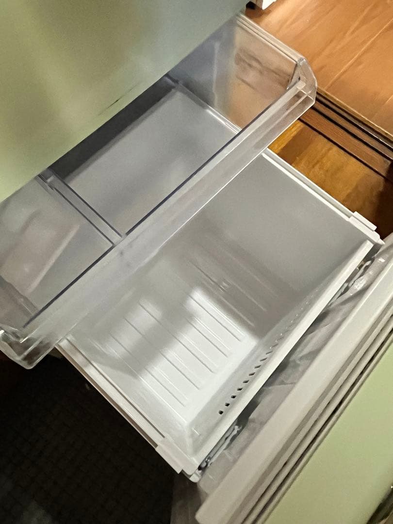 e-angle イーアングル　冷凍冷蔵庫149L グリーン