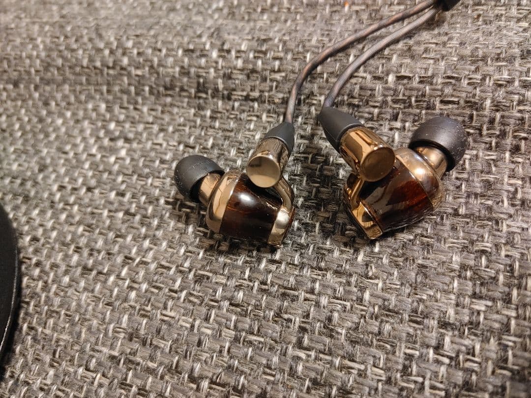 【美品】Victor WOOD インナーイヤーヘッドホン HA-FW10000