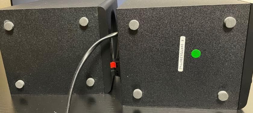 一郎さんご希望プチプチ梱包　美品Edifier MR4 ペア ブラック