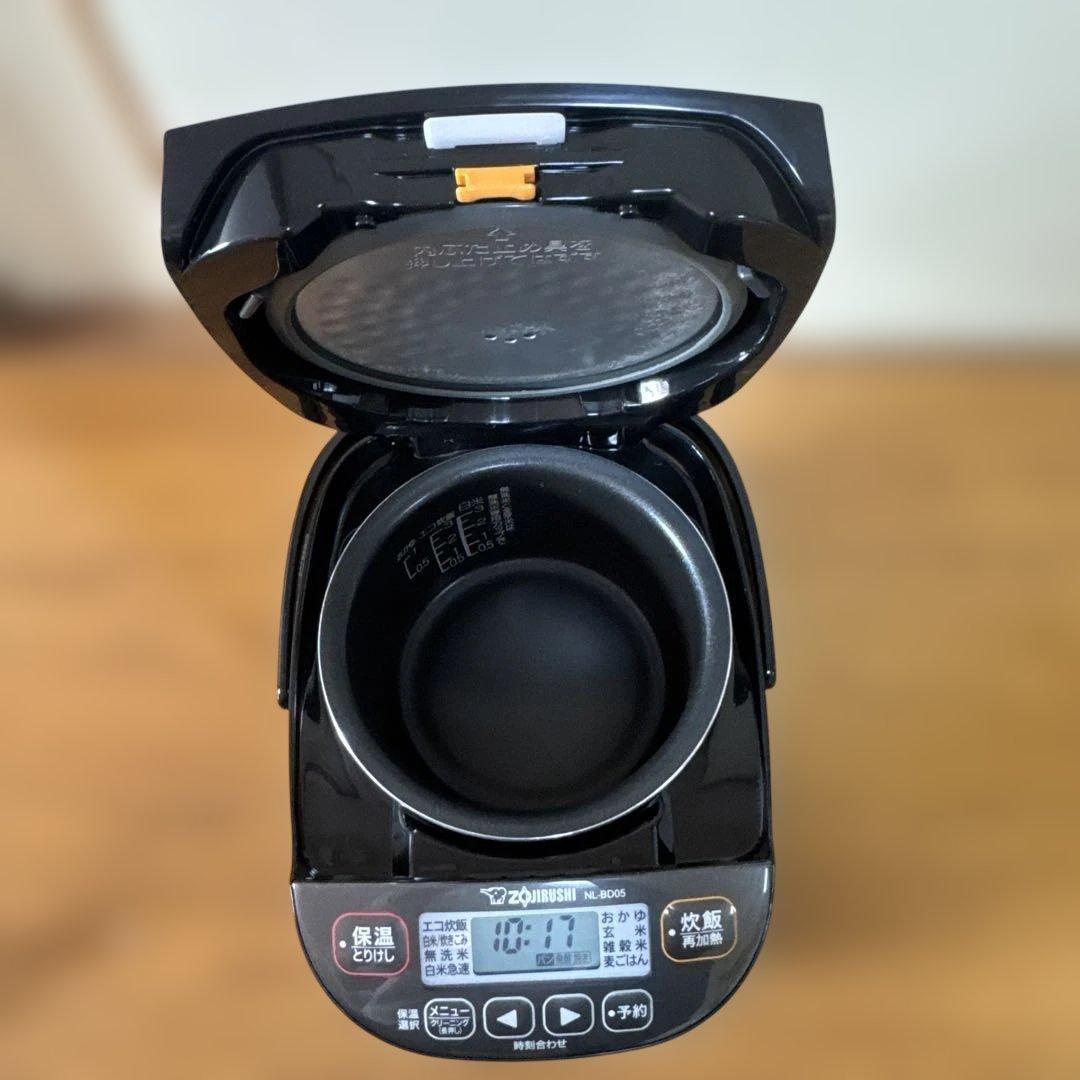 象印マイコン炊飯ジャー極め炊き　NL-BD05 3号炊き2022年製5mmの黒釜