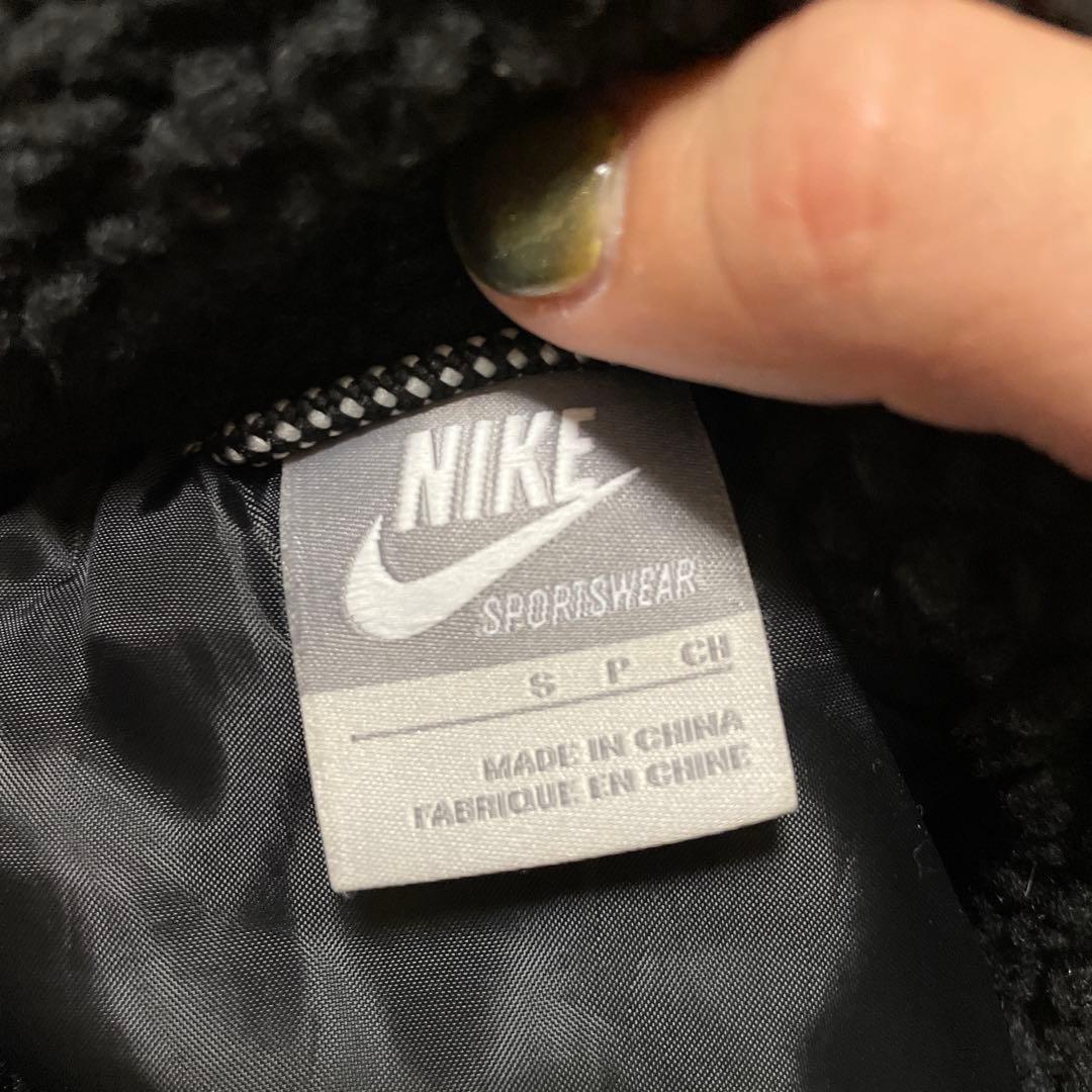 NIKE acg ダウンベスト　ツリー柄　sサイズ