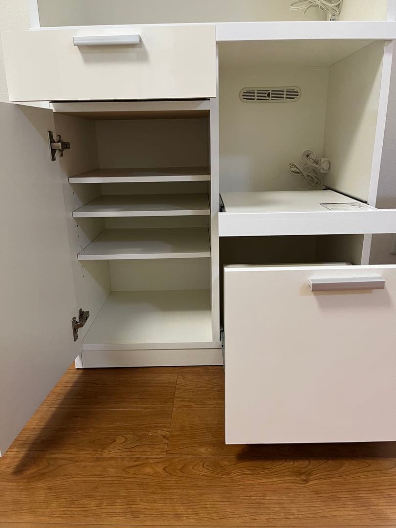 ホワイト 食器棚 ガラス扉付き