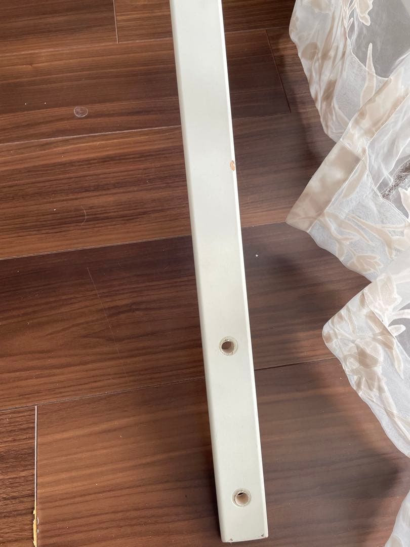 木製円形ベビーベッド マットレス付き