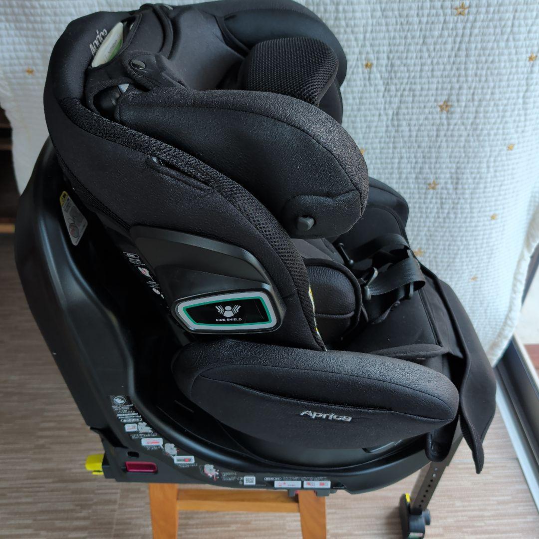 ApricaフラディアグロウISOFIXセーフティプラスロイヤルチャイルドシート