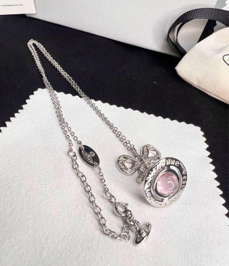 Vivienne Westwoodリボン付きスモールオーブネックレス／ピンク系