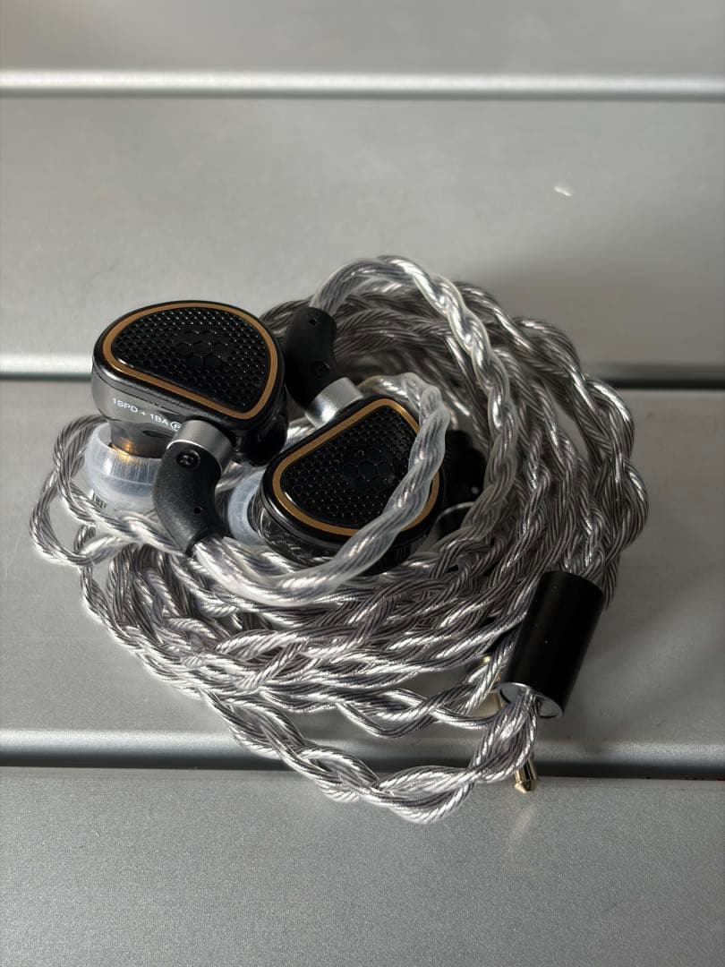 TRN 有線イヤホン4本セット